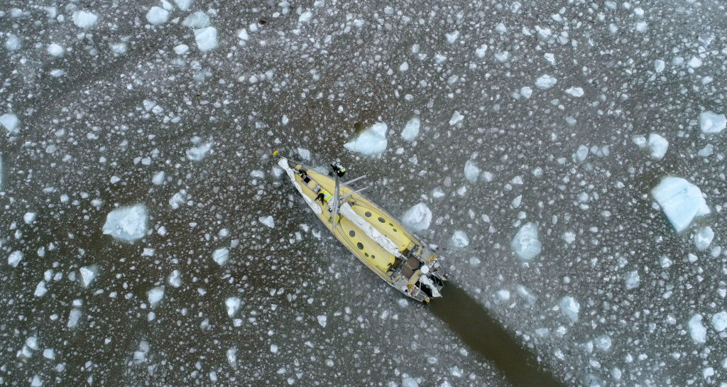 Polar expedition to free the oceans from plastic