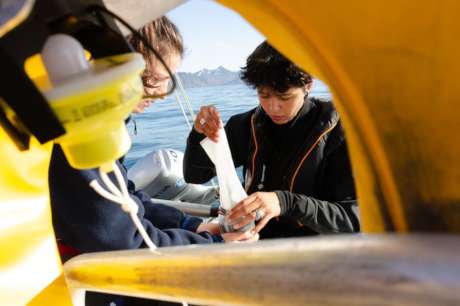 Polar expedition to free the oceans from plastic