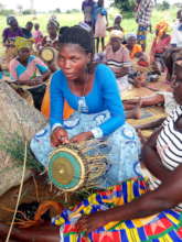 Demonstration of weaving
