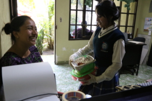 Supporting the students' project among artisans