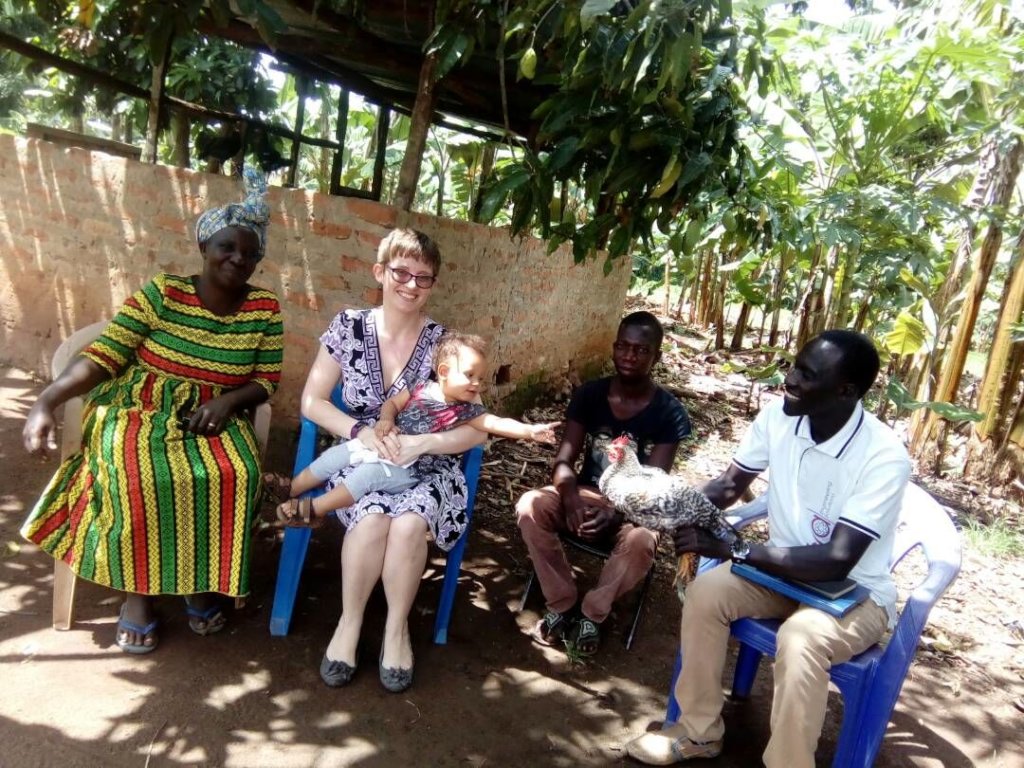 Farmer Annette gave the Yiya team a chicken!