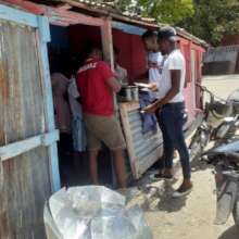 Solar cooker at lunch spot