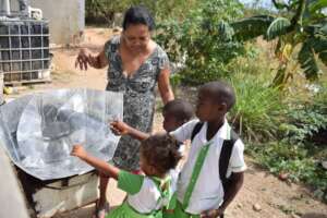 Teaching kids about solar cooking