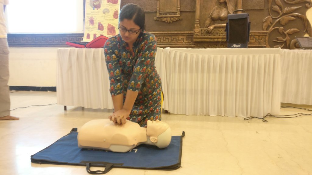 Effective CPR hands-on-training to Doctors Assn