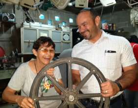 Changing wheels on chairs