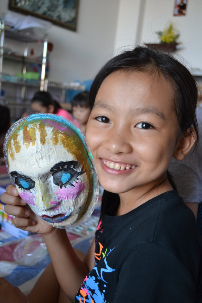 Share your Love of the Arts this Holiday Season