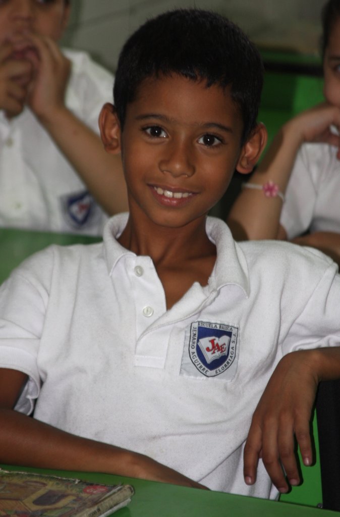 VENEZUELA: QUALITY EDUCATION FOR 400 DEPRIVED KIDS