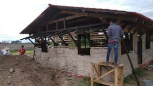 The community center in Tepapayeca is almost done