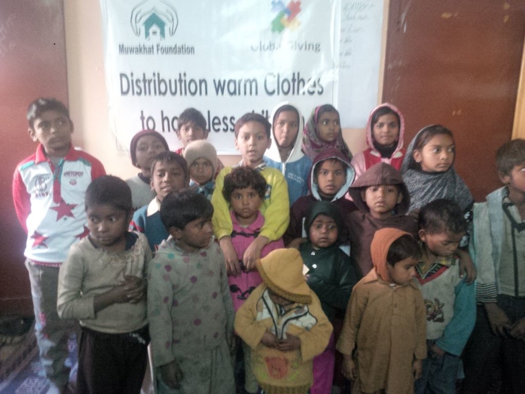 Warm clothes & blankets for 50 homeless children GlobalGiving