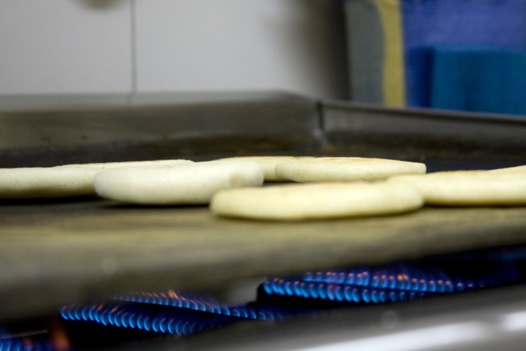 VENEZUELA: A DAILY MEAL FOR 400 DEPRIVED KIDS