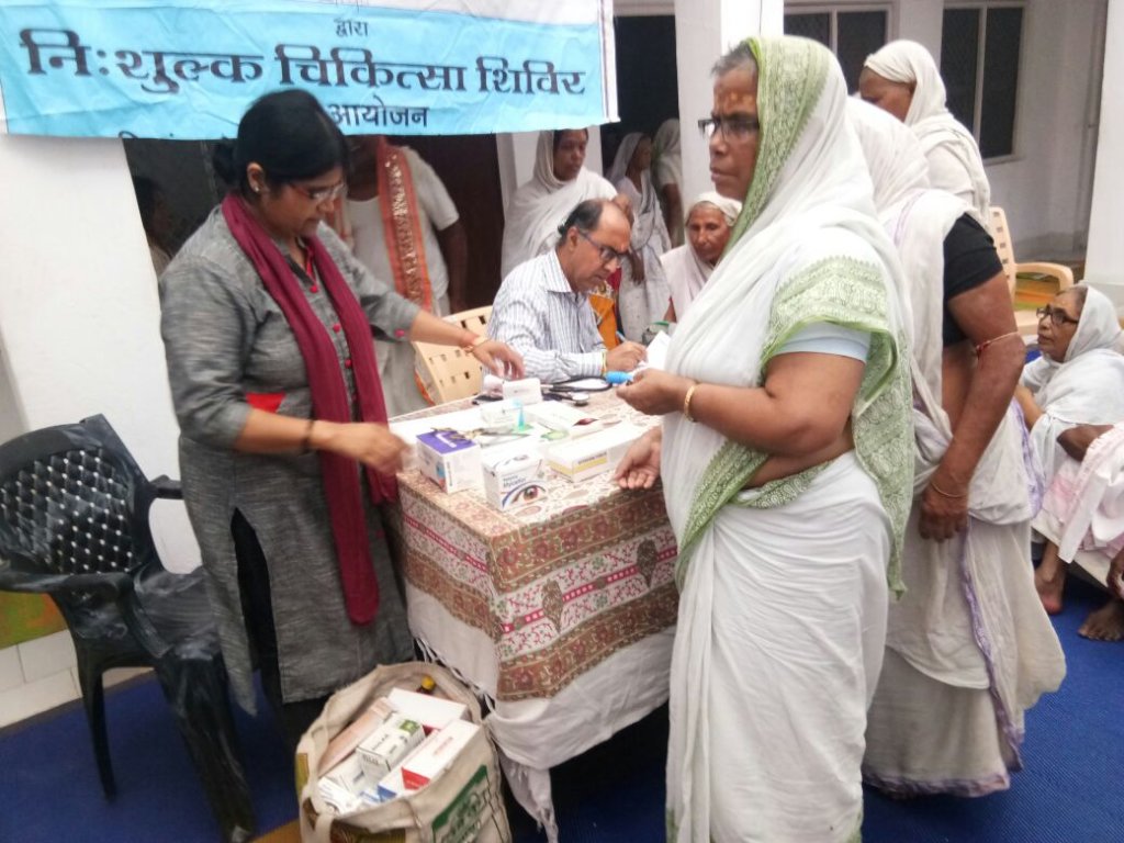 Ambulance for aged abandoned elderly women