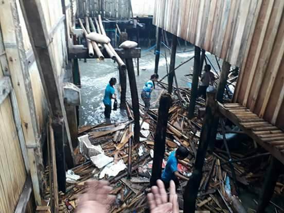 Aid 300 Child Typhoon Survivors in Philippines