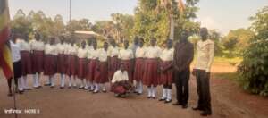 A parent visit the Institute:2nd on his left