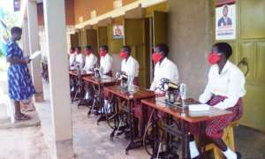 The instructor lectures the participants