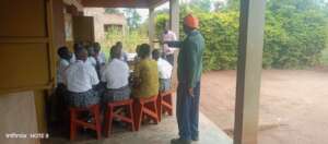 An elder advises the students: beter life