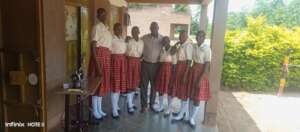 A project Leader with his students: fatherly