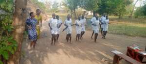 New students oriented by old students