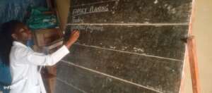 Intern Doctor training students and mothers: KIFA