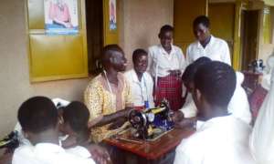 Instructor and students go practical