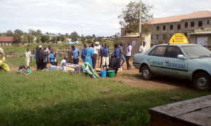 Parents: escort children to the training Center