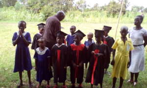 Gifts to pupils during graduation