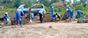 Boys integrated into girls' project well dressed