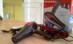Hair cutting machine for providing cleaniness