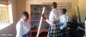 Practical and  debatable classroom in effect