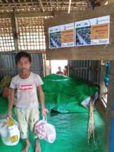 A child with Relief goods