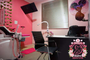 Our modern gynaecology room with 4D scanner