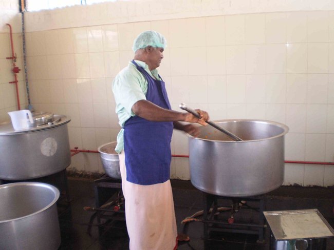 Nutritious Noon Meal for 156 India Rural Students