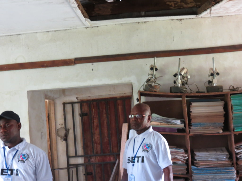 Provide Laboratories to Nigerian rural schools