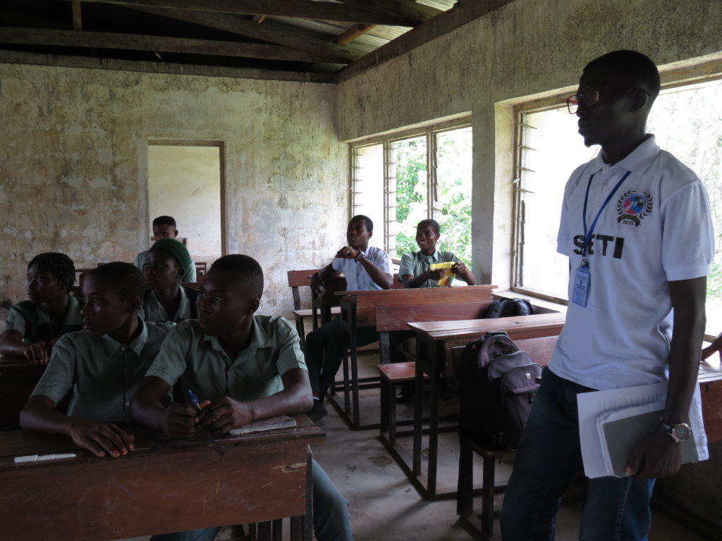 Provide Laboratories to Nigerian rural schools