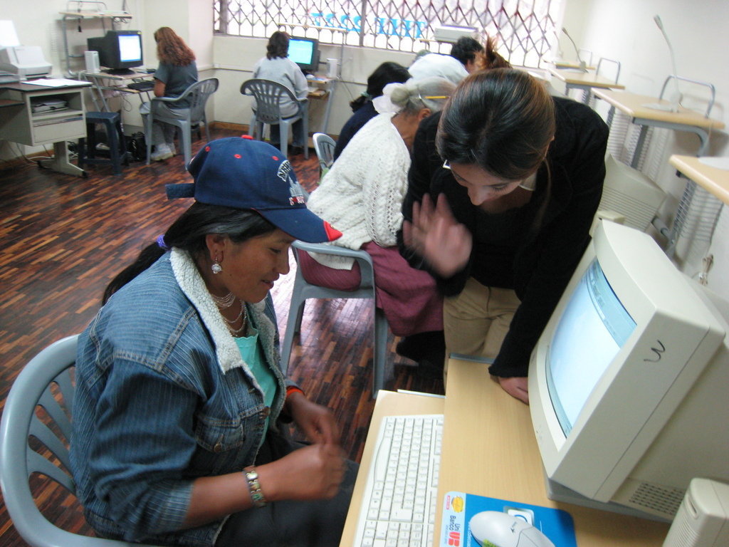 Women in Ecuador Learn Microfinance and IT Skills