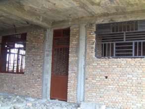 Placement of windows and doors in maternity ward.