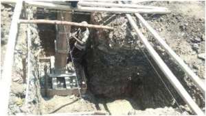 Building one of the pillars.