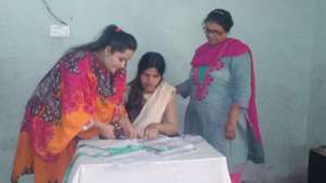 How they learn cutting of cloth before stitiching