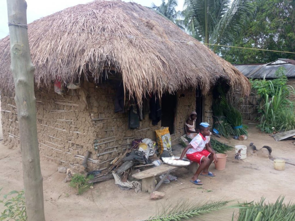Build 6 toilet facilities for 300 people of Swada