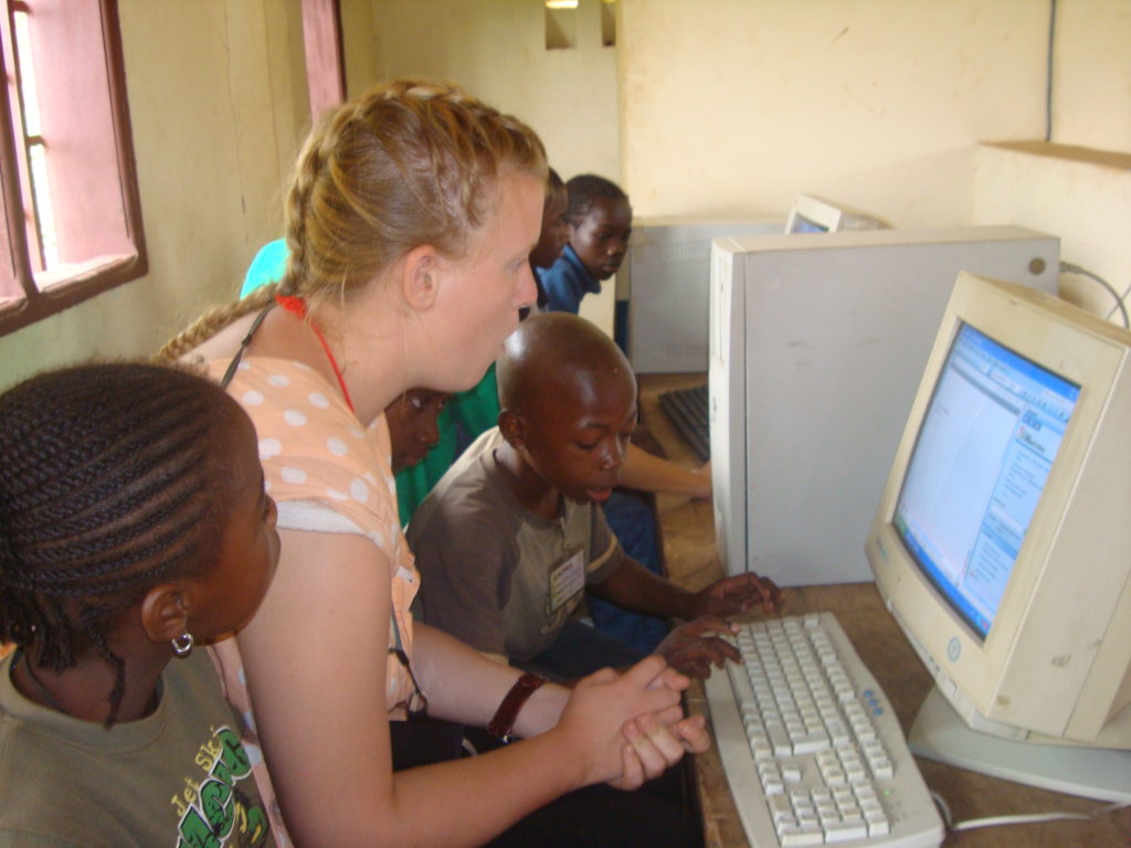 Empower Cameroon Students With Computer Training