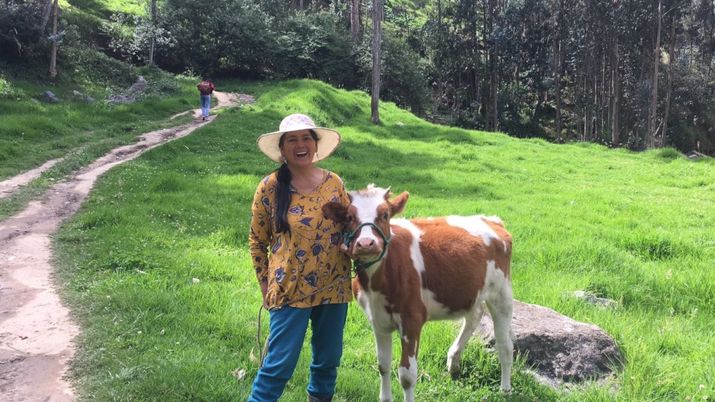 Empower Ecuadorian Women to Elevate Communities