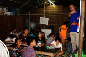 Chen teaching children at Shan Youth Power Org.
