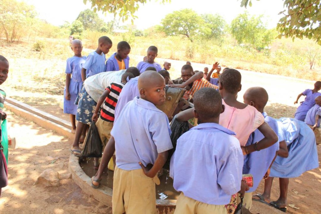 Drinking water for a primary school in Uganda