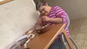 Reizele enjoying ceramic activity in corona wing.