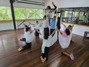 the dance troupe rehearsing