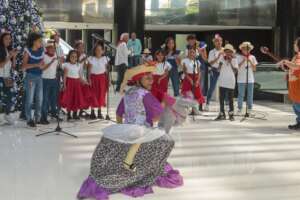 Dancing la Burruquita at the exhibition