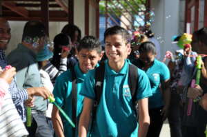 Help Costa Rican youth study in China