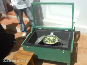 Solar cooked noodle with Moringa soup