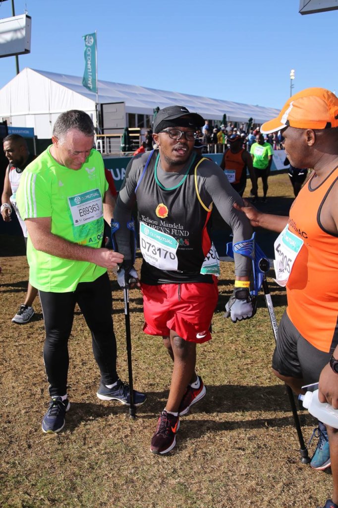 Assisted by other runners