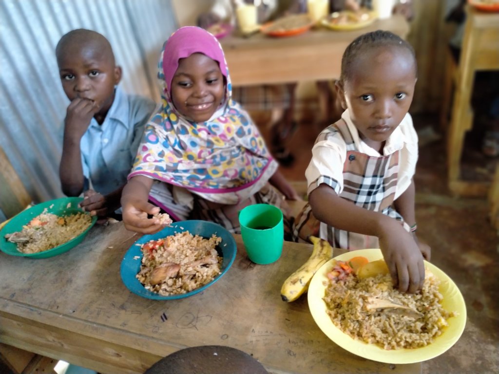 Help Feed 250 Hungry Children in Kenya