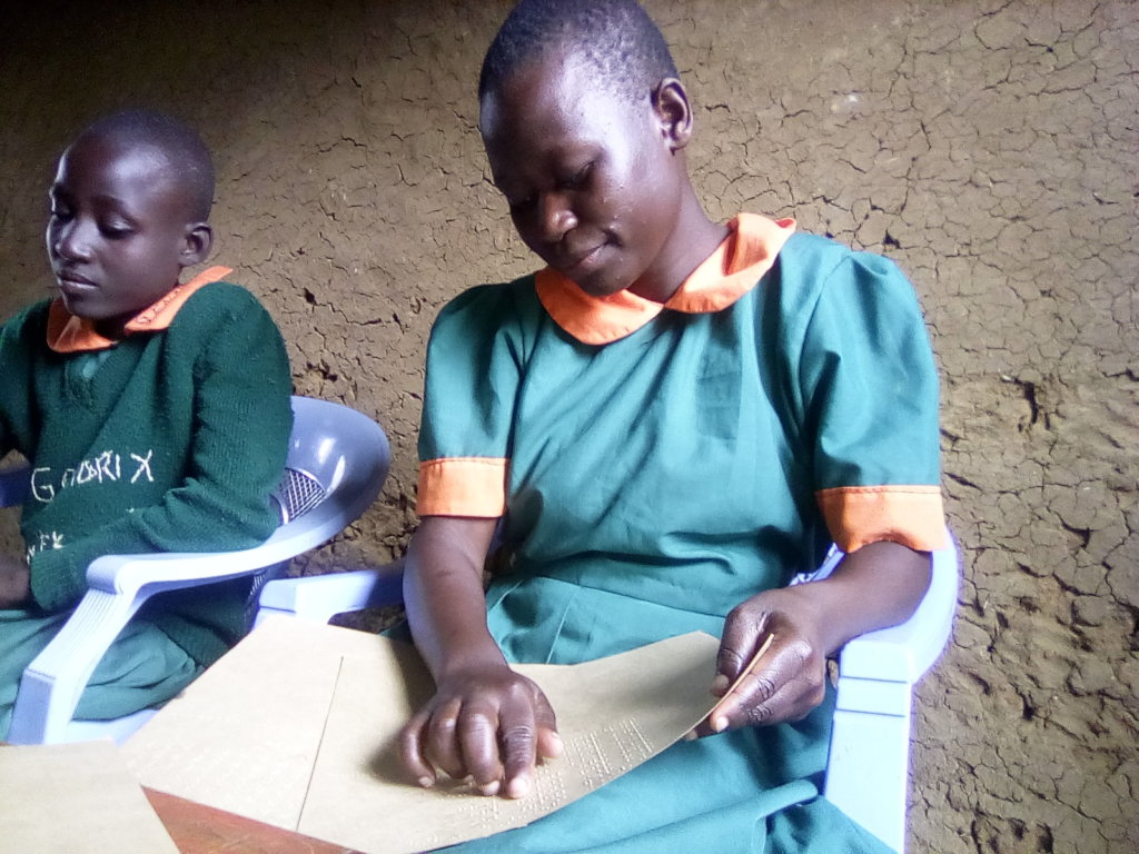 Creating a kitchen garden for the Siaka school